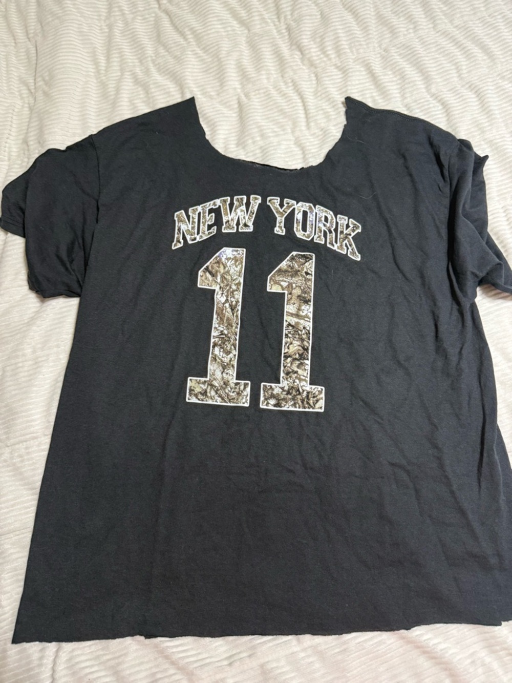 Black 'New York 11' Graphic Tee